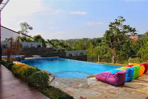 villa di sentul dengan private pool